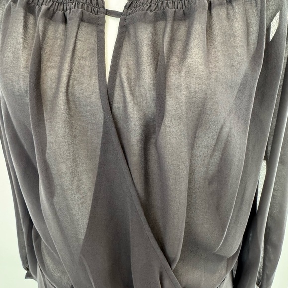 BCBG MaxAzria Sheer top, long sleeves with slits Scooped neck Size XXS Black - Picture 3 of 8